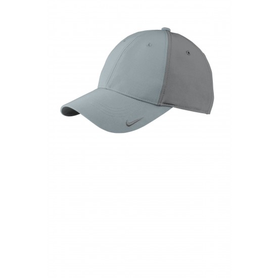 Nike Swoosh Legacy 91 Cap. 779797 Nike Swoosh Legacy 91 Cap. 779797